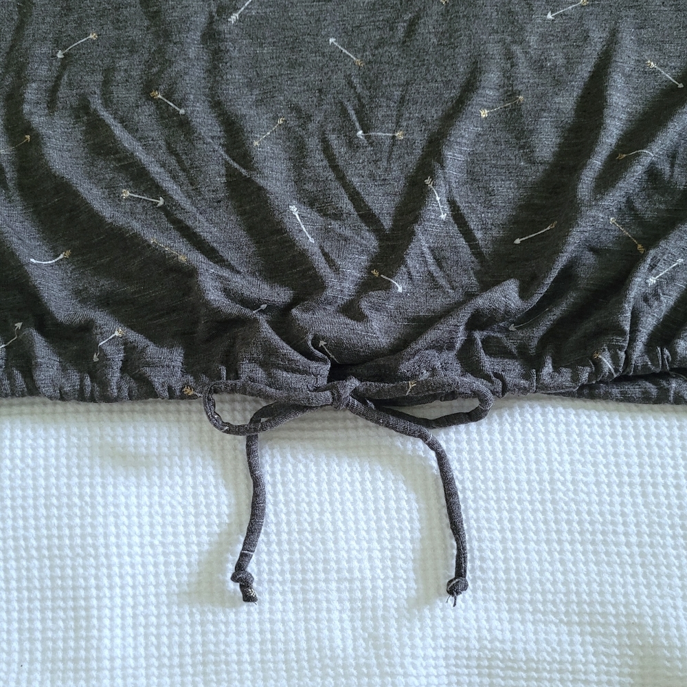 TRU Self Charcoal Space Dye Arrow🏹 Top - NWT - Picture 7 of 11